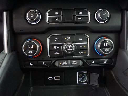 Used 2021 Chevrolet Tahoe LT AWD/4WD image 19
