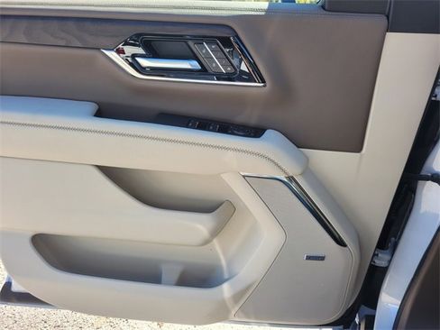 New 2026 GMC Yukon Denali w/ Denali Reserve Package image 22