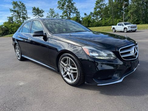 Used 2014 Mercedes-Benz E 550 4MATIC Sedan image 7