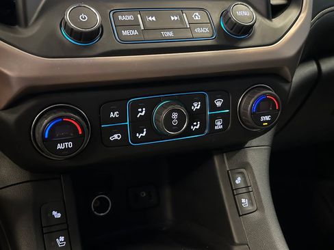 Used 2017 GMC Acadia Denali w/ Technology Package AWD/4WD image 14