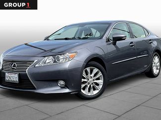Used 2013 Lexus ES 300h image 1