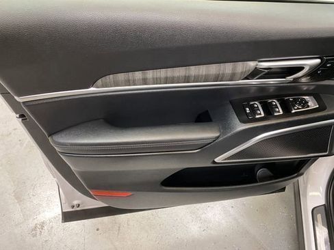 Used 2024 Kia Telluride SX w/ Towing Package image 20