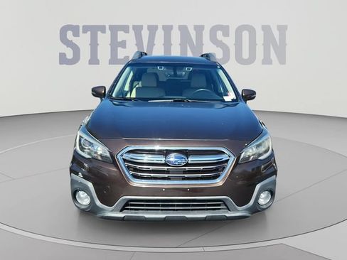 Used 2019 Subaru Outback 2.5i Limited AWD/4WD image 8