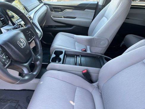 Used 2024 Honda Odyssey EX image 18