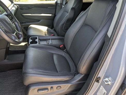 Used 2024 Honda Odyssey Touring image 16
