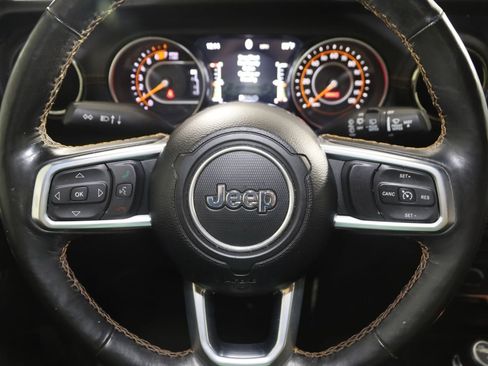 Used 2021 Jeep Wrangler Unlimited Sahara AWD/4WD image 36