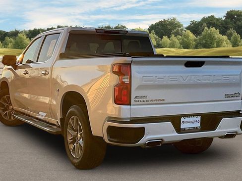 Used 2020 Chevrolet Silverado 1500 High Country w/ Safety Package II image 11