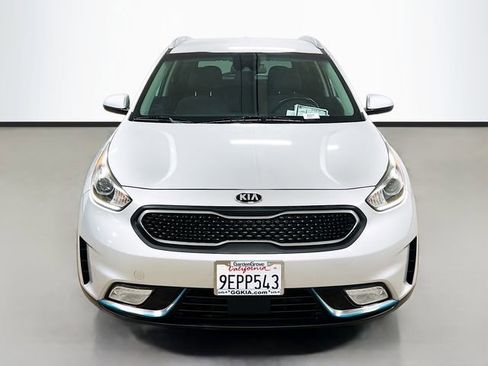 Used 2018 Kia Niro LX image 2