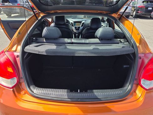 Used 2013 Hyundai Veloster w/ Tech Pkg FWD image 17