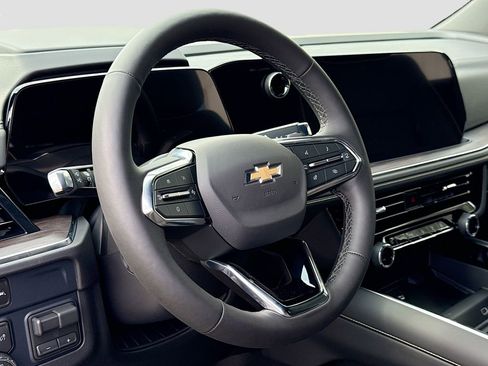 New 2026 Chevrolet Suburban Premier AWD/4WD image 11