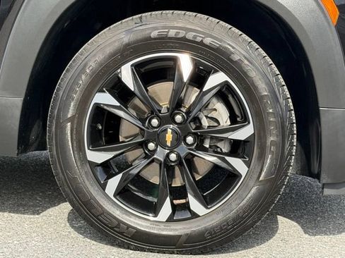 Used 2021 Chevrolet TrailBlazer LT FWD image 18