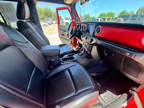 Used 2018 Jeep Wrangler Unlimited Rubicon AWD/4WD image 23