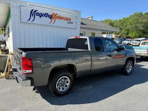 Used 2011 GMC Sierra 1500 SLE RWD image 3