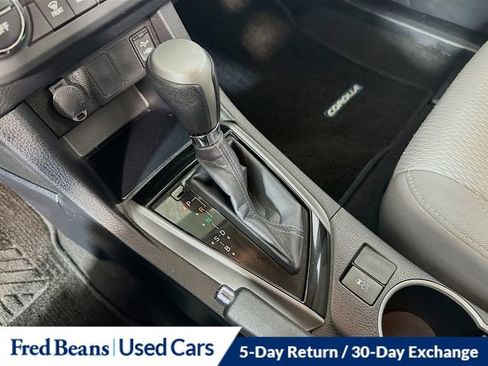 Used 2015 Toyota Corolla L image 18