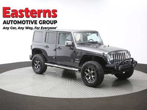 Used 2017 Jeep Wrangler Unlimited Sahara w/ Dual Top Group AWD/4WD image 49