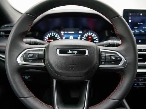 Used 2023 Jeep Compass Trailhawk image 19