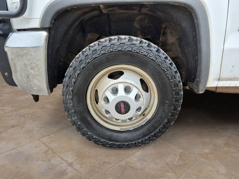 Used 2015 GMC Sierra 3500 NA w/ Sierra Convenience Package image 22