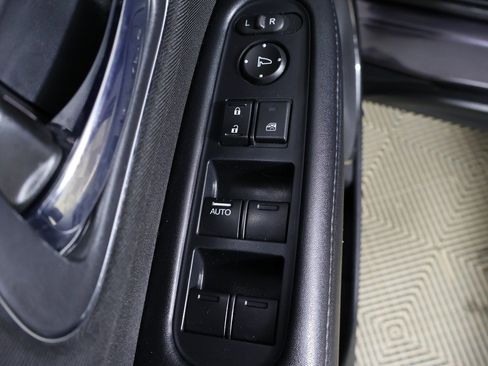 Used 2018 Honda HR-V EX image 32