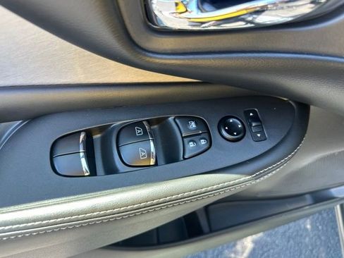 Used 2023 Nissan Murano SL w/ SL Moonroof Package AWD/4WD image 10
