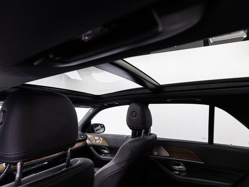 Used 2025 Mercedes-Benz GLE 450 4MATIC w/ AMG Line Exterior image 27