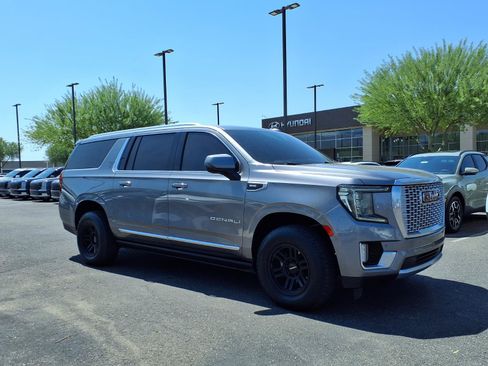 Used 2021 GMC Yukon XL Denali w/ Denali Premium Package RWD image 8