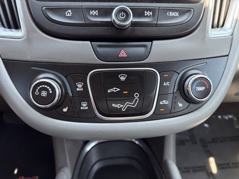 Used 2017 Chevrolet Malibu LT w/ Leather Package FWD image 26