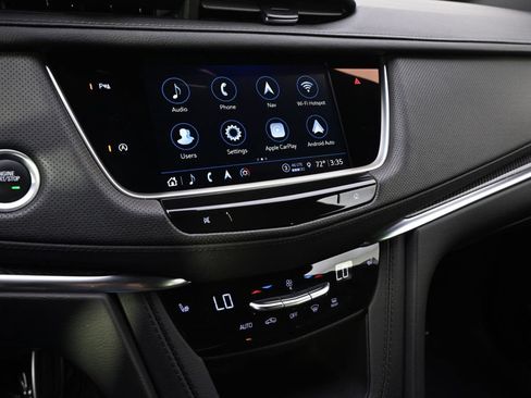 Certified 2024 Cadillac XT5 Sportv w/ LPO, Floor Liner Package AWD/4WD image 24