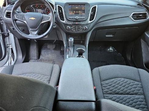 Used 2021 Chevrolet Equinox LT image 25