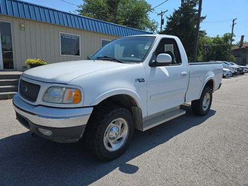 Used 2000 Ford F150 XLT AWD/4WD image 2