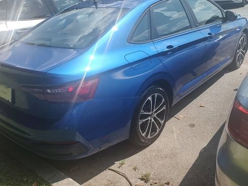 Used 2024 Volkswagen Jetta Sport FWD image 3