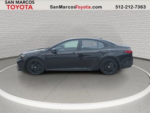 Used 2026 Toyota Camry SE FWD image 9