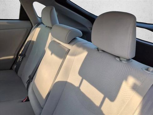 Used 2014 Toyota Prius Two image 12