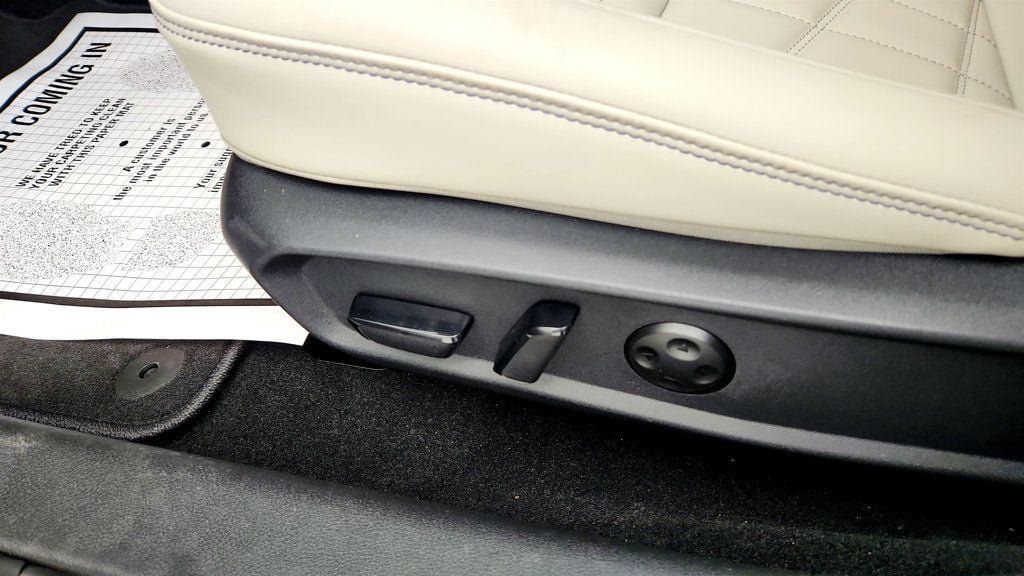 Used 2026 Nissan Sentra SL w/ Floor Mat Package FWD image 12