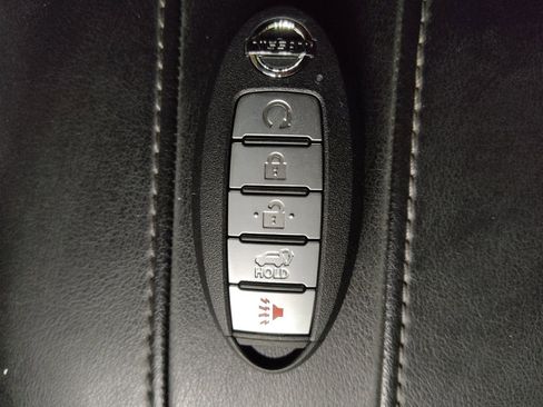 Used 2020 Nissan Rogue SV AWD/4WD image 32
