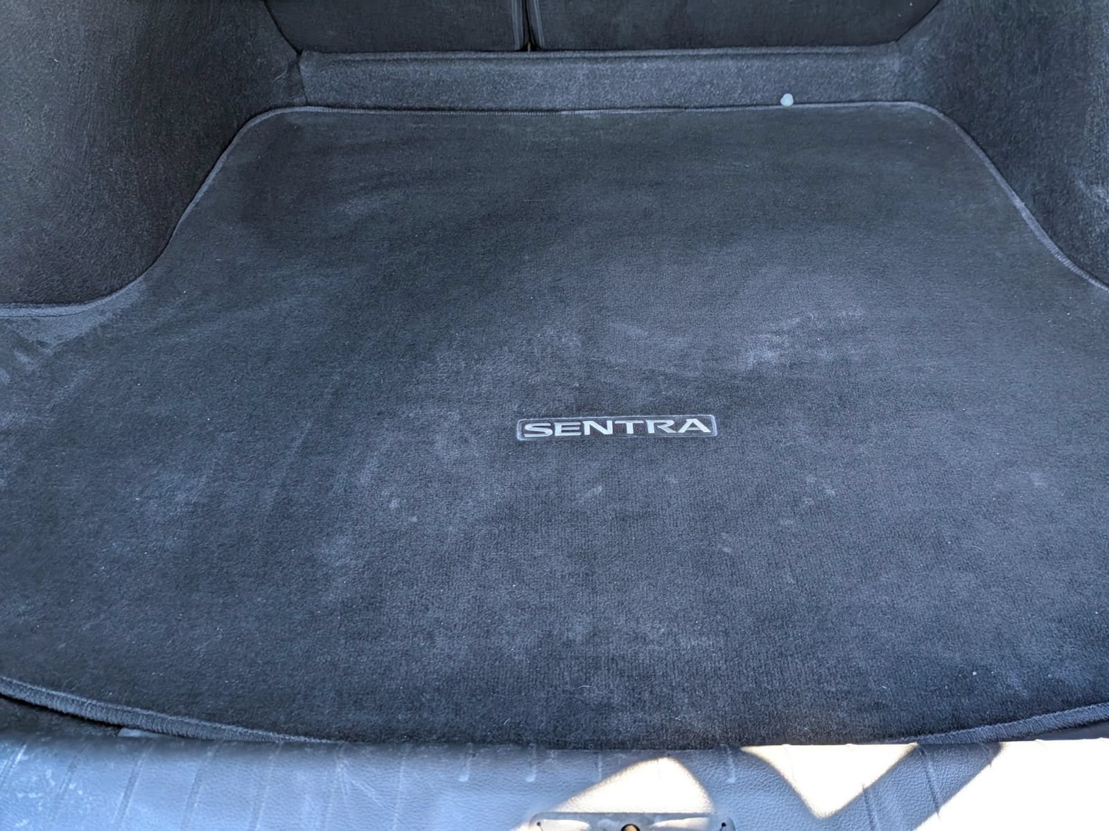 Used 2025 Nissan Sentra SV FWD image 27