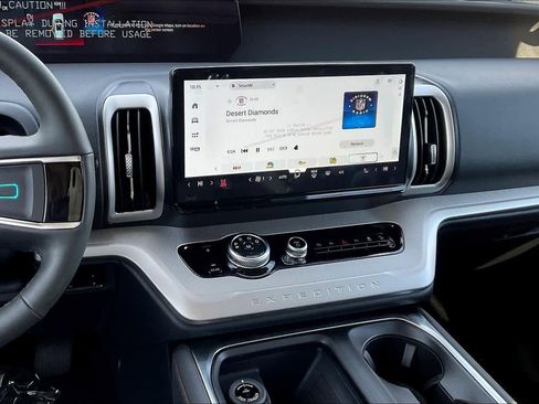 New 2025 Ford Expedition Active image 6