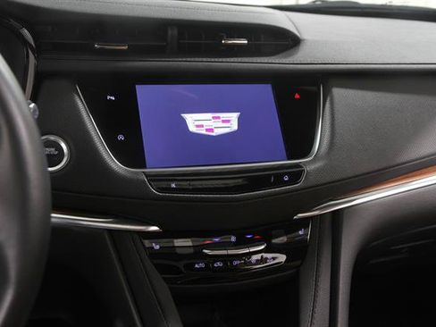 Used 2024 Cadillac XT5 Premium Luxury w/ LPO, Floor Liner Package AWD/4WD image 9