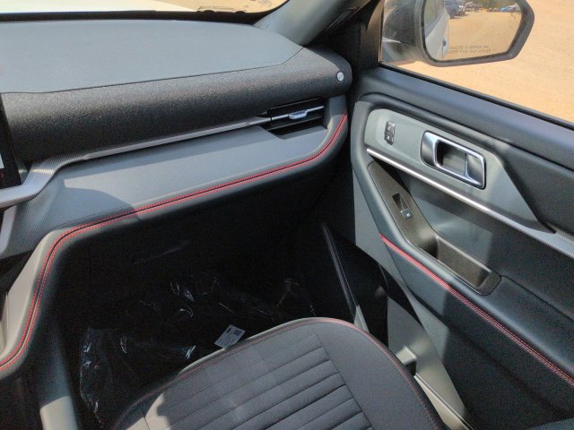 New 2026 Ford Explorer ST-Line w/ ST-Line Street Pack RWD image 17