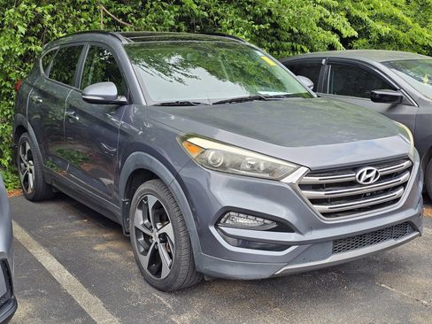Used 2016 Hyundai Tucson Limited w/ Option Group 03 FWD image 6