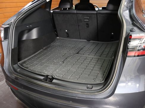 Used 2023 Tesla Model Y Long Range image 16