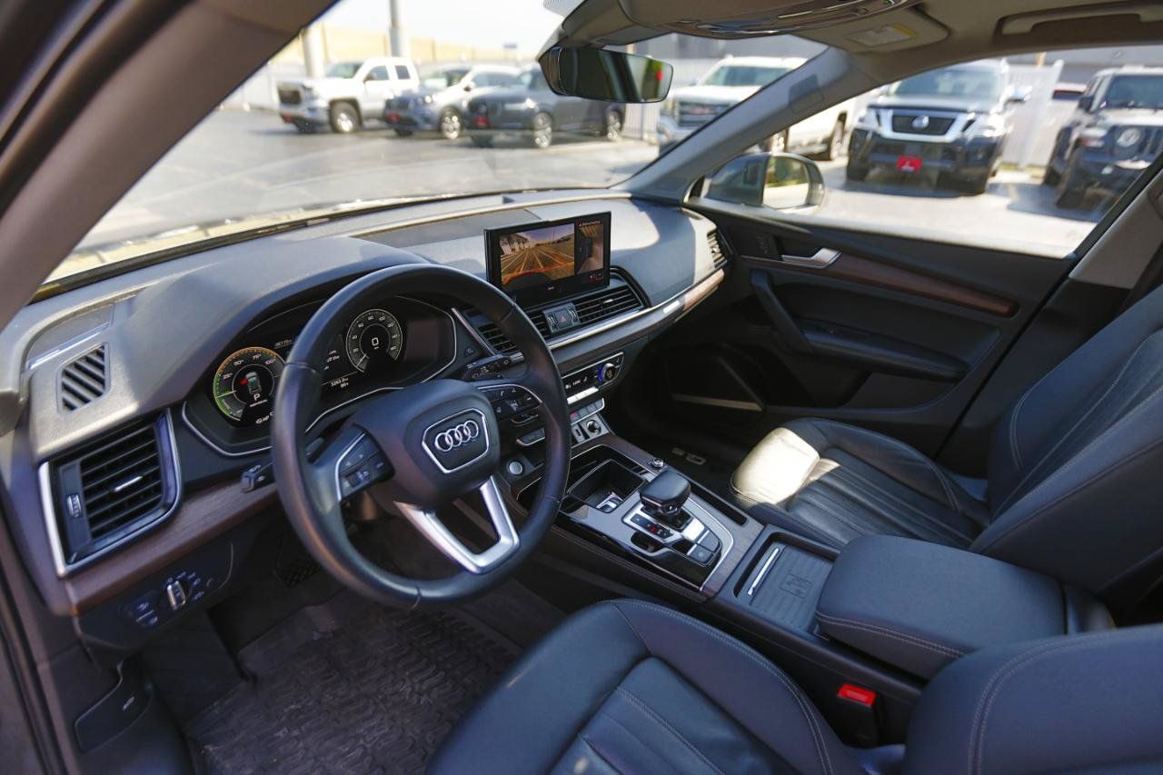 Used 2021 Audi Q5 e Premium Plus w/ Premium Plus Package AWD/4WD image 4