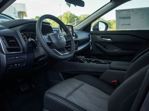 New 2026 Nissan Rogue SV image 18