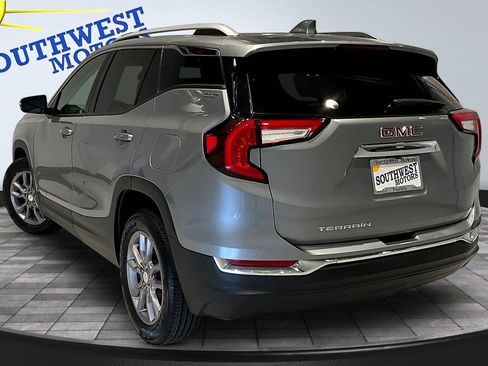 Used 2023 GMC Terrain SLT AWD/4WD image 5