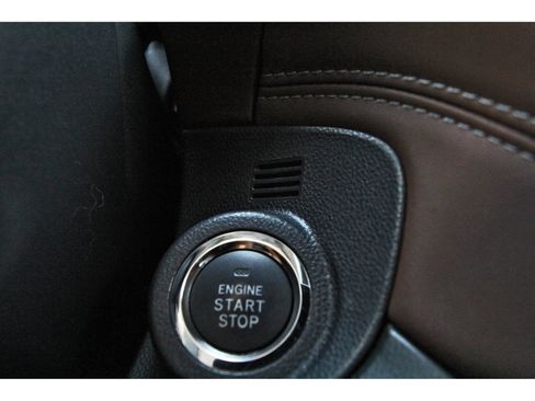 Used 2022 Subaru Outback Touring AWD/4WD image 19
