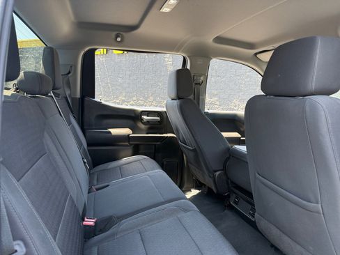 Used 2022 Chevrolet Silverado 1500 Custom image 18