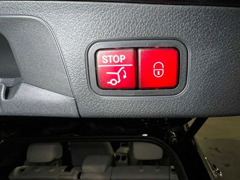 Used 2025 Mercedes-Benz GLA 250 4MATIC image 18