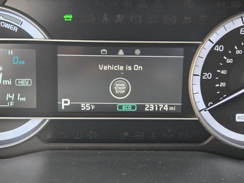 Certified 2020 Kia Niro LXS image 24