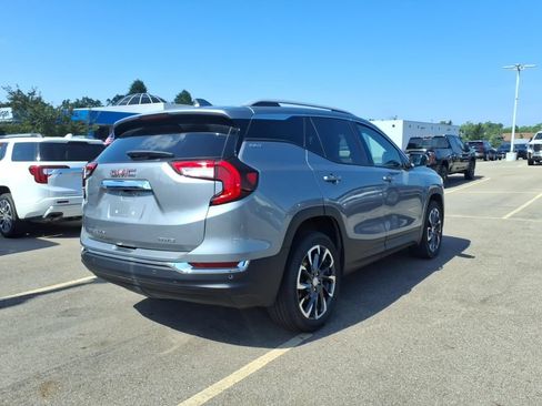 Used 2023 GMC Terrain SLT w/ Tech Package AWD/4WD image 4