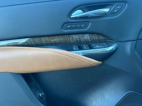 Used 2021 Cadillac XT4 Sport image 11