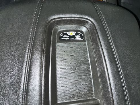 Used 2016 Cadillac Escalade ESV Premium image 21